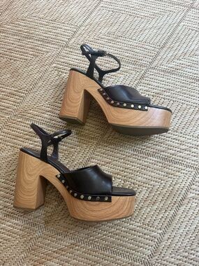NEW Zara Women’s Brown Leather Platform Sandals with Wood-Effect Heel